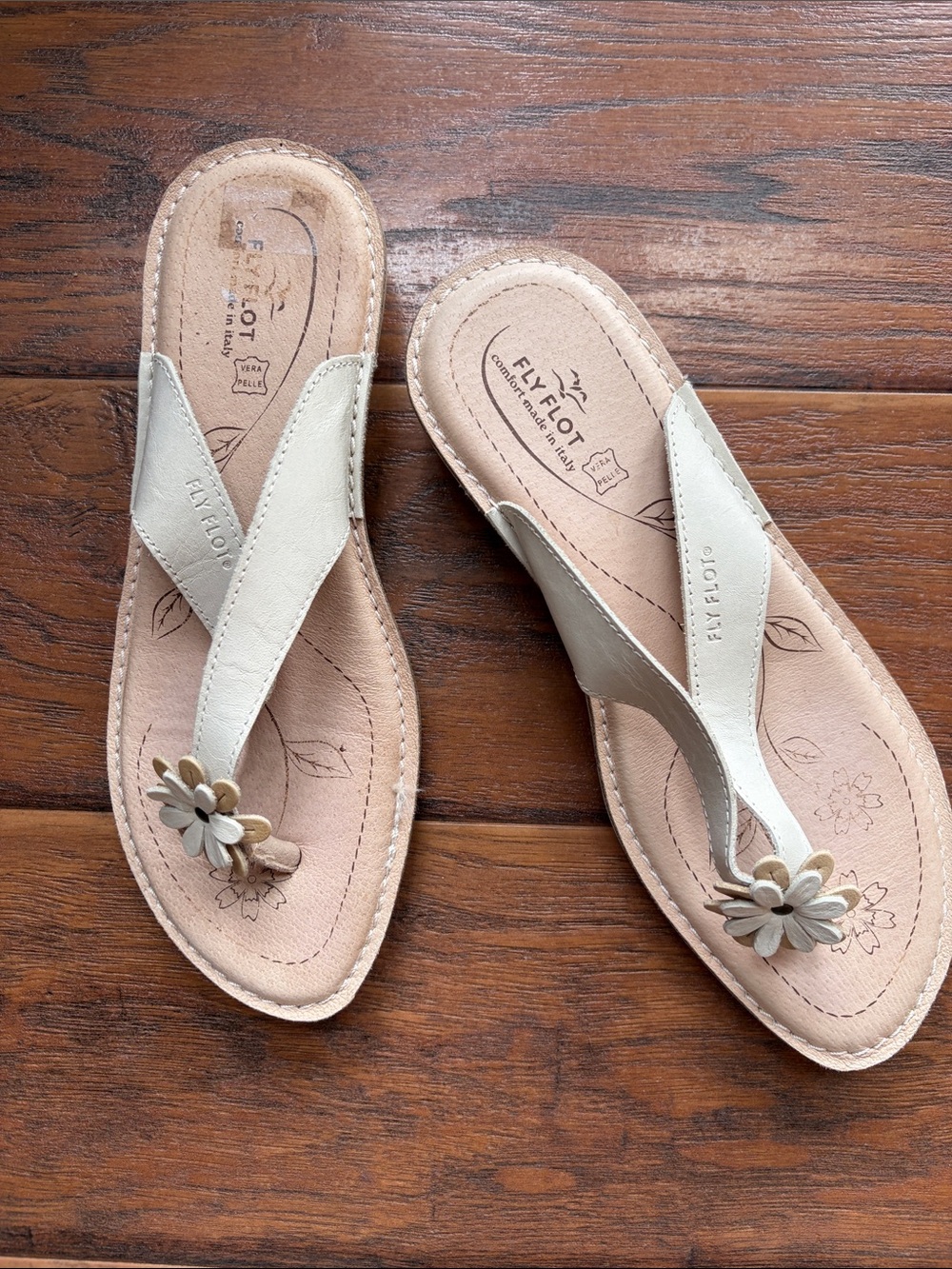 Fly Flot Women’s Cream Floral Thong Sandals